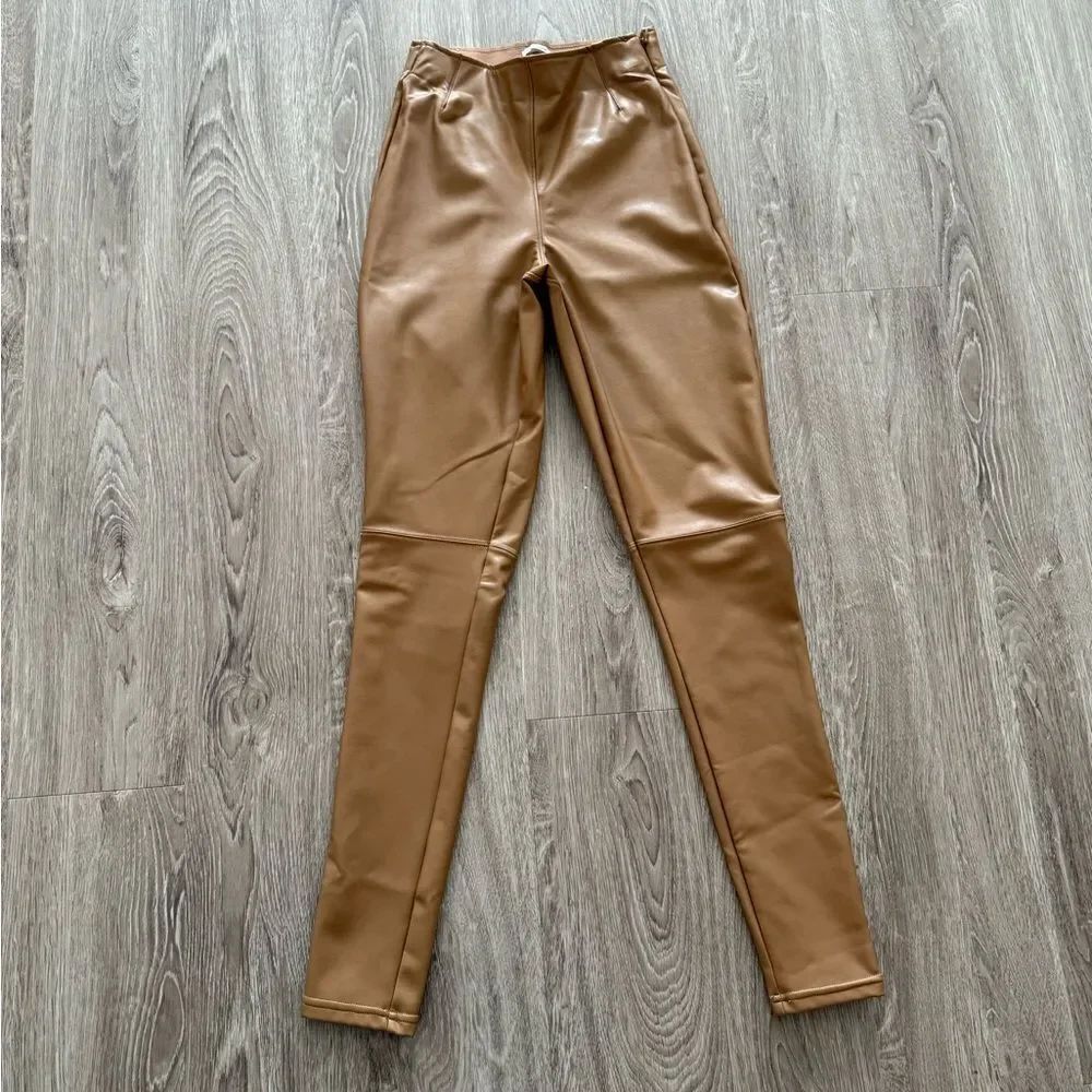 Abercrombie & Fitch Vegan Leather Leggings - Picture 5 of 10